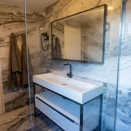 Capsule Art Déco - Jacuzzi - Netflix - Cinéma - Arcade De Jeux&nintendo Switch - 2 - Filet Suspendu Valenciennes